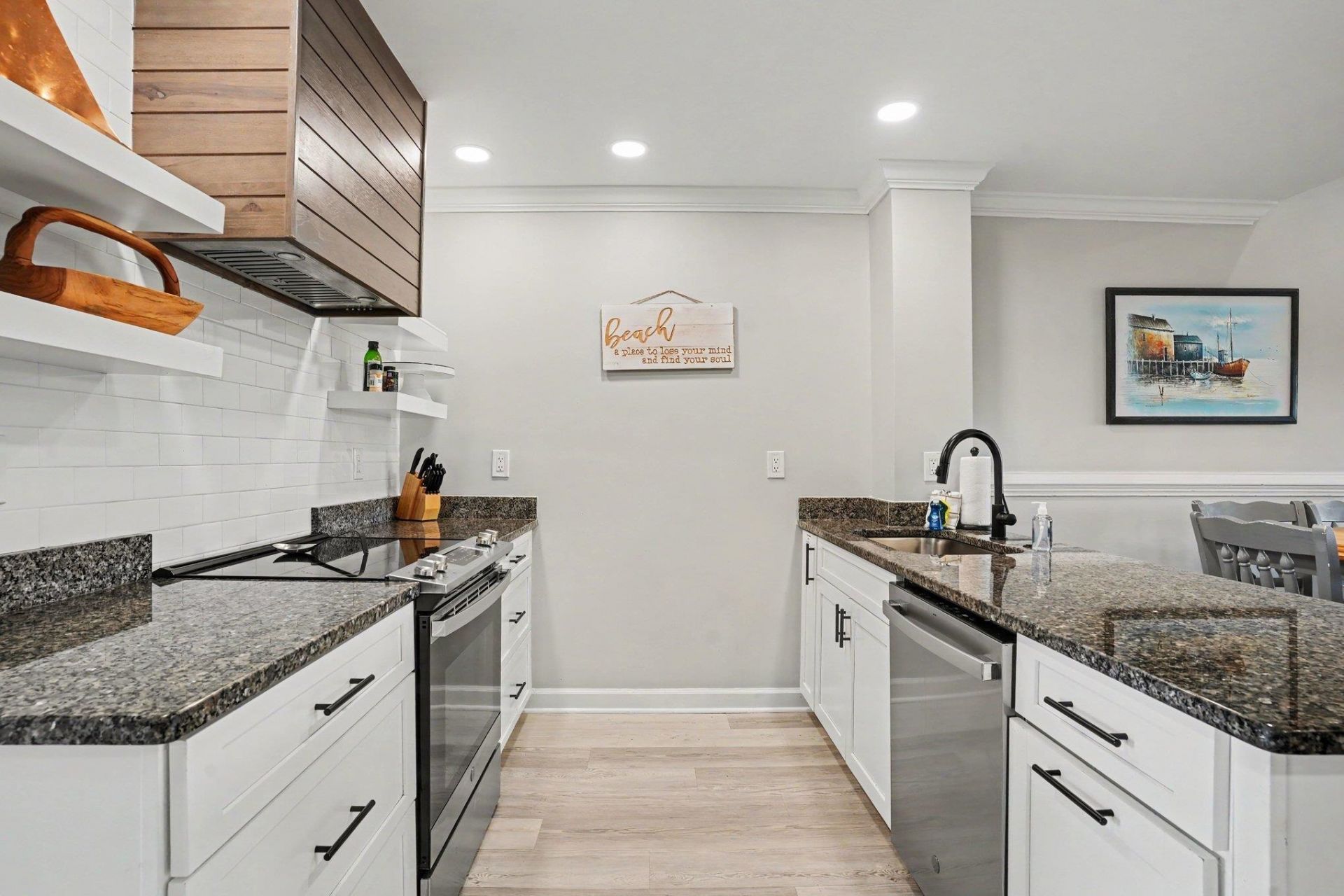 501 Maison Dr. Photo 13