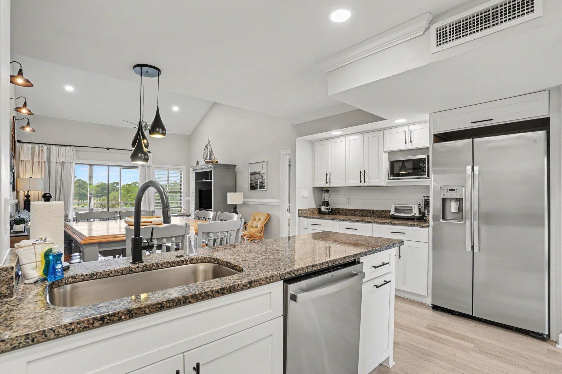 501 Maison Dr. Photo 4