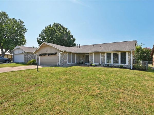 937 W Lansing Street, Broken Arrow, OK 74012