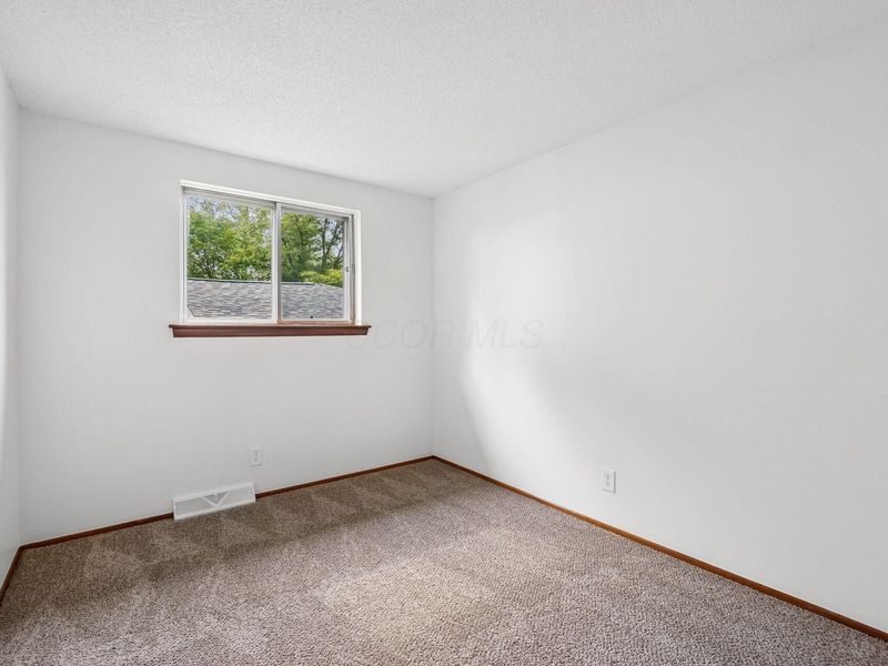 5188 Hacket Drive , Columbus, OH 43232 Photo 17