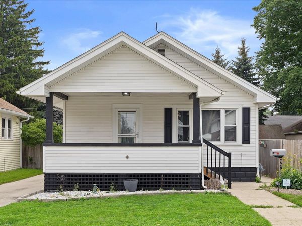 7519 10th Ave, Kenosha, WI 53143