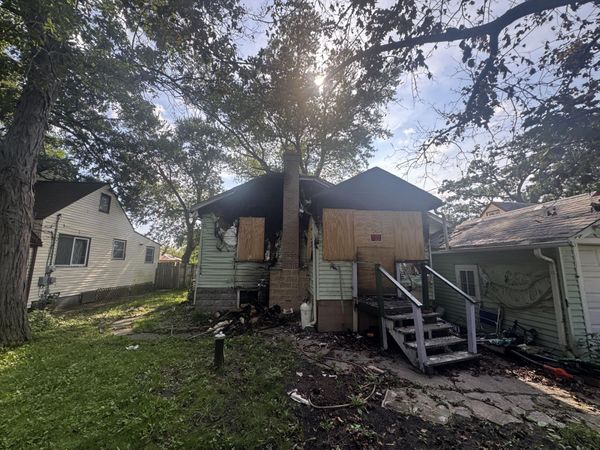 7718 Shorewood Dr, Salem Lakes, WI 53168