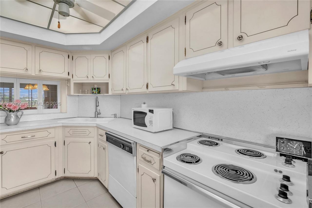 1100 SW 12th St , Unit 309, Fort Lauderdale, FL 33315 Photo