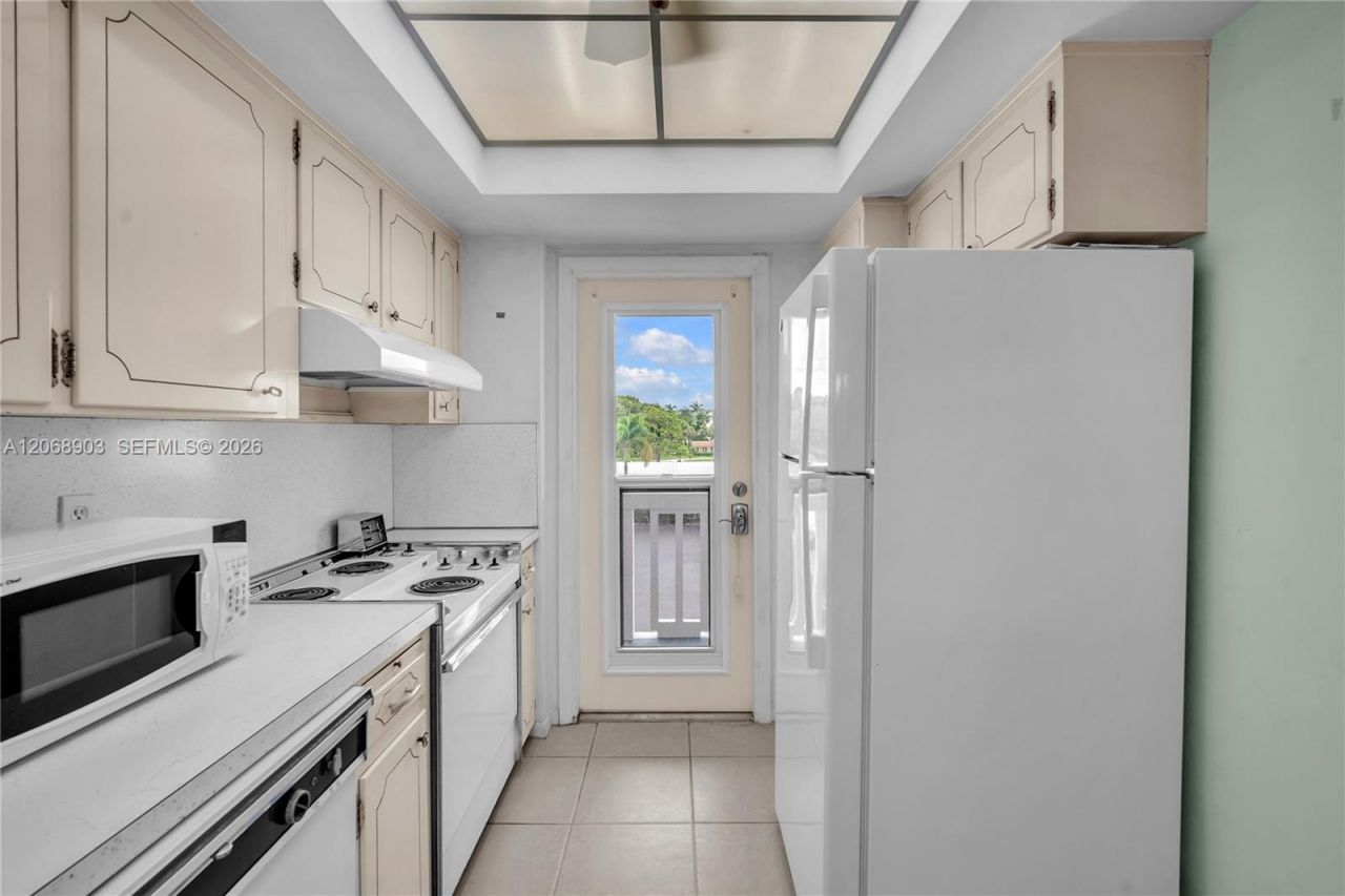 1100 SW 12th St , Unit 309, Fort Lauderdale, FL 33315 Photo