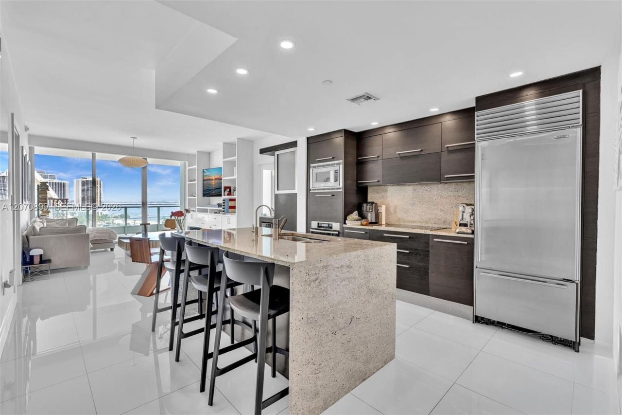 900 Biscayne Blvd , Unit 1708, Miami, FL 33132 Photo
