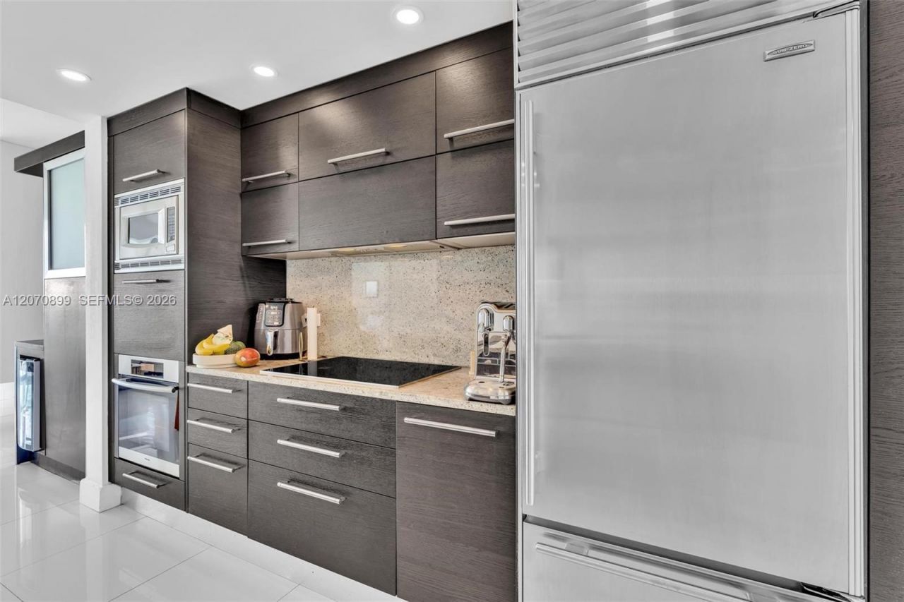 900 Biscayne Blvd , Unit 1708, Miami, FL 33132 Photo