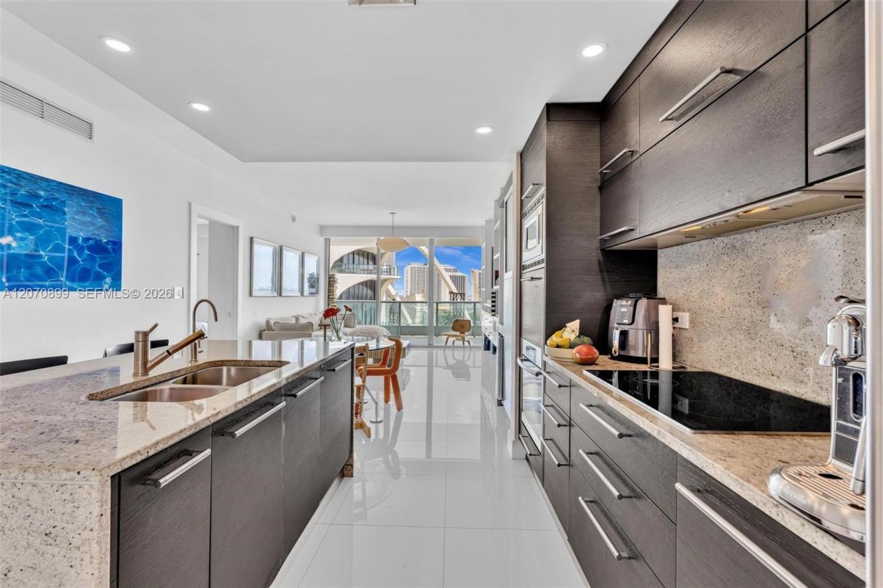 900 Biscayne Blvd , Unit 1708, Miami, FL 33132 Photo
