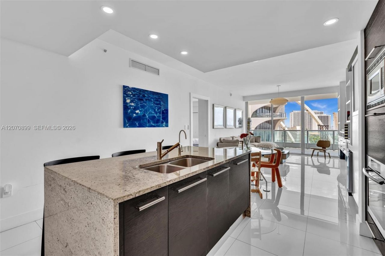 900 Biscayne Blvd , Unit 1708, Miami, FL 33132 Photo