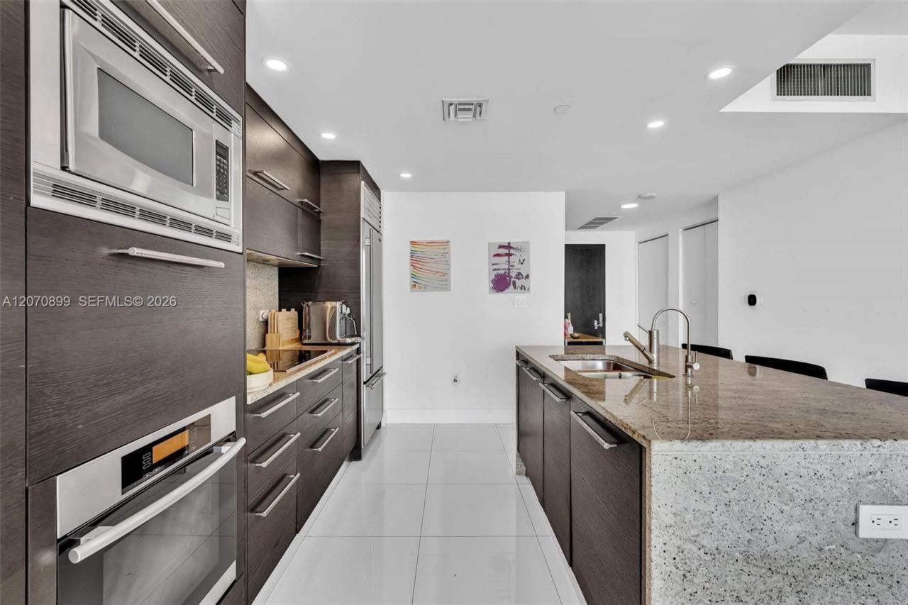 900 Biscayne Blvd , Unit 1708, Miami, FL 33132 Photo