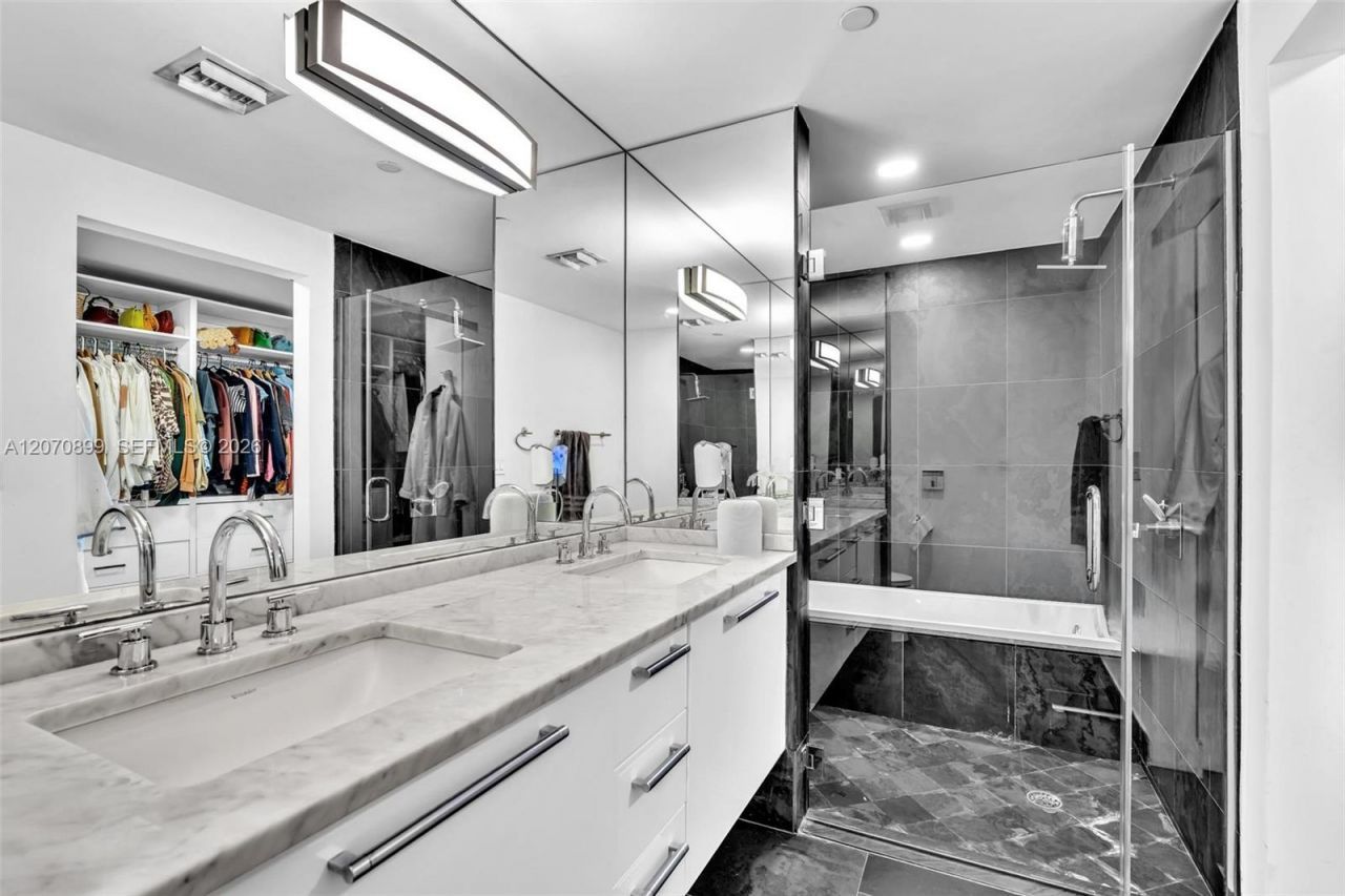 900 Biscayne Blvd , Unit 1708, Miami, FL 33132 Photo