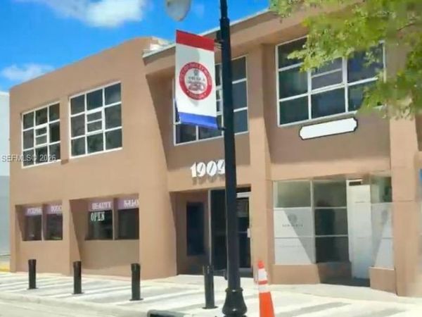 1905 - 1909 Harrison St , Hollywood, FL 33020