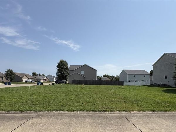 1001 Peach Lane, New Baden, IL 62265