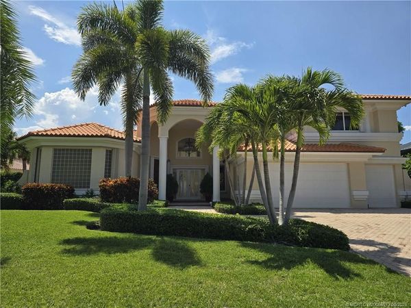 9 Island Road, Sewalls Point, FL 34996