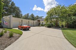 4853 Marshwood Drive photo 4
