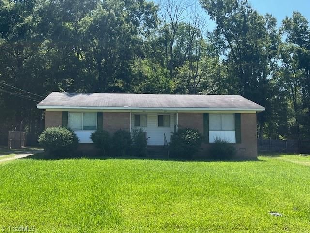 304 Lake Drive, Archdale, NC 27263 Main Photo