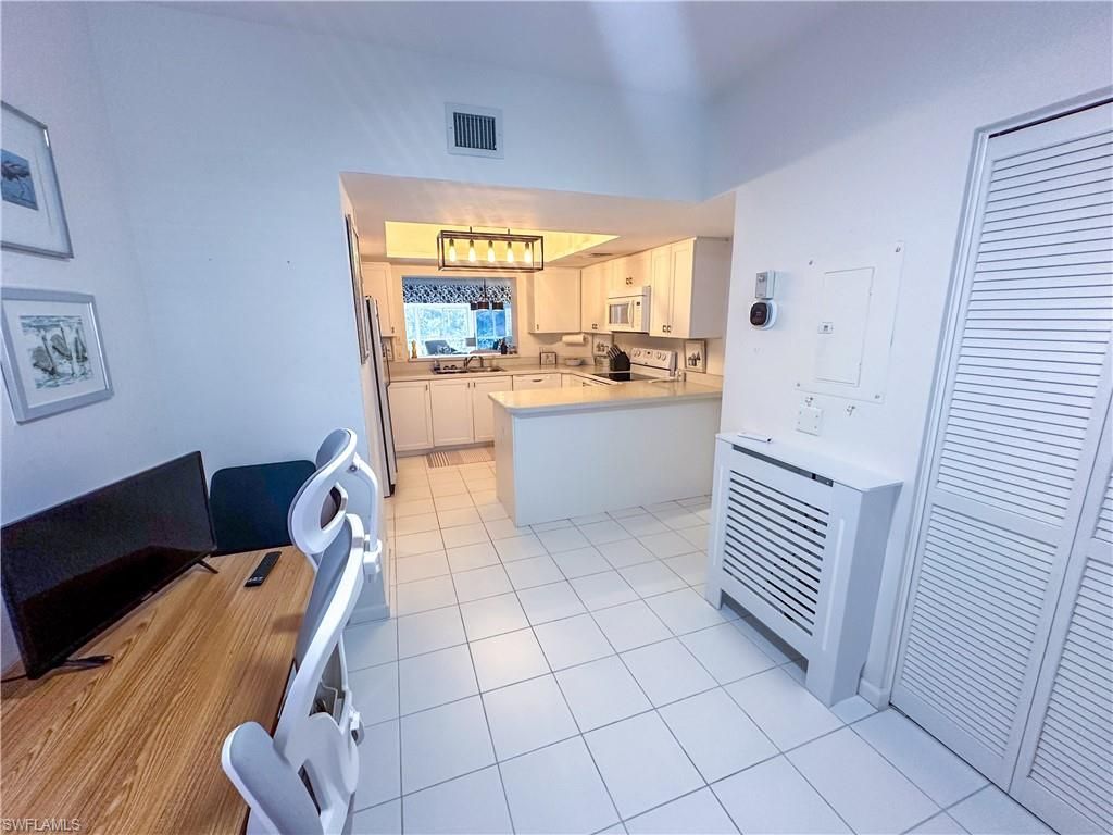 4240 Lake Forest Dr , Unit 413, Bonita Springs, FL 34134 Photo