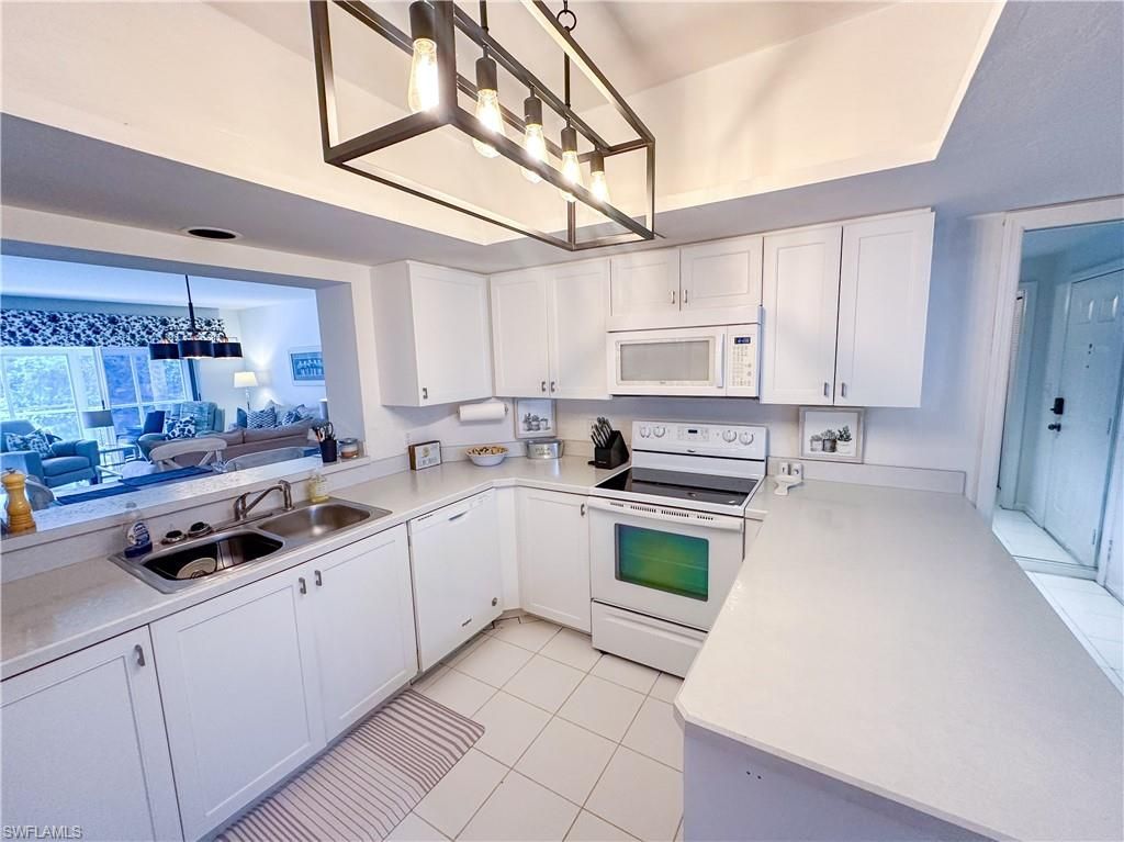 4240 Lake Forest Dr , Unit 413, Bonita Springs, FL 34134 Photo