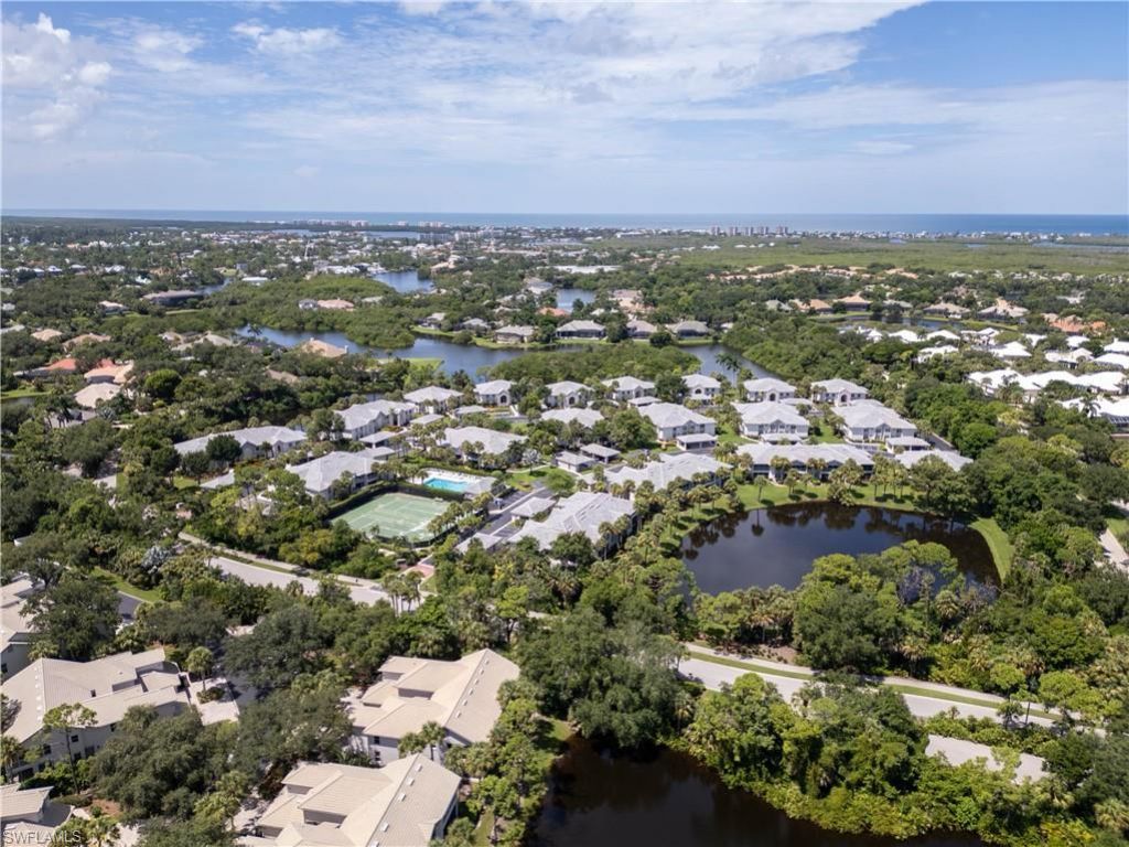 4240 Lake Forest Dr , Unit 413, Bonita Springs, FL 34134 Photo