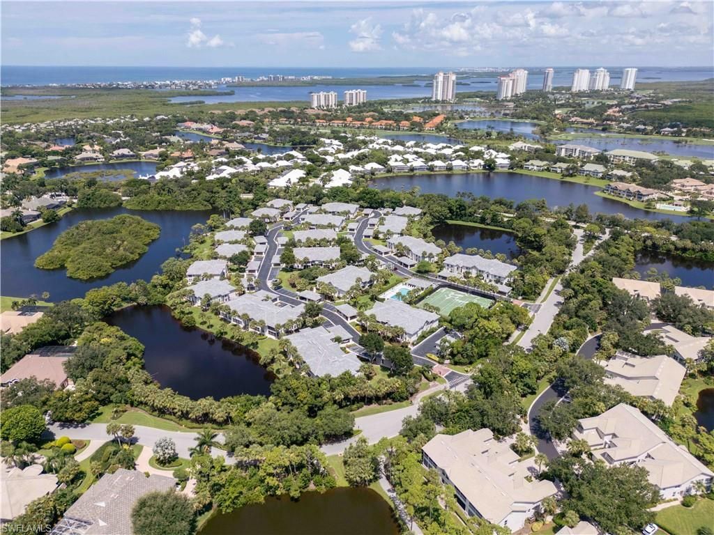 4240 Lake Forest Dr , Unit 413, Bonita Springs, FL 34134 Photo