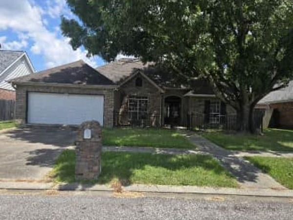 109 FERN HOLLOW, Lafayette, LA 70592