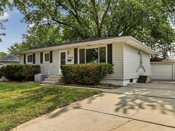 1706 34th Street NW, Rochester, MN 55901