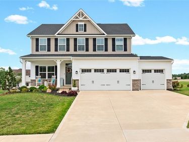 7181 Stonegate Circle NE, Canton, OH 44721