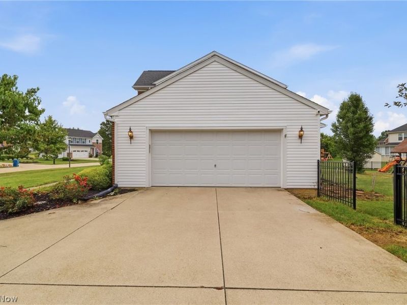 36035 Harbor Drive, North Ridgeville, OH 44039 Photo 5