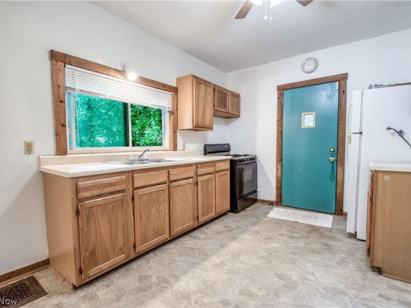 1792 W 57th Street, Cleveland, OH 44102 Photo 13