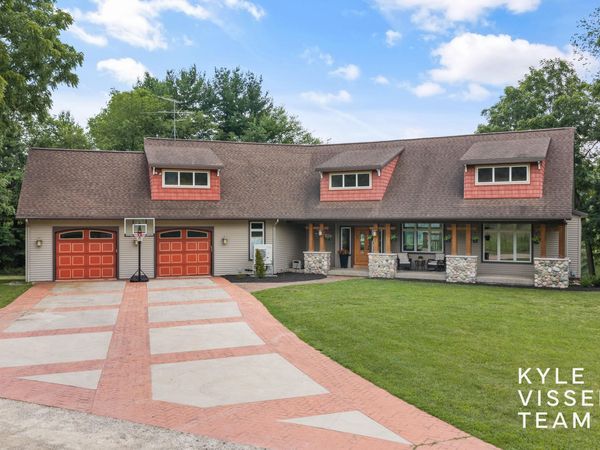 590 Talisman Drive NE, Lowell, MI 49331
