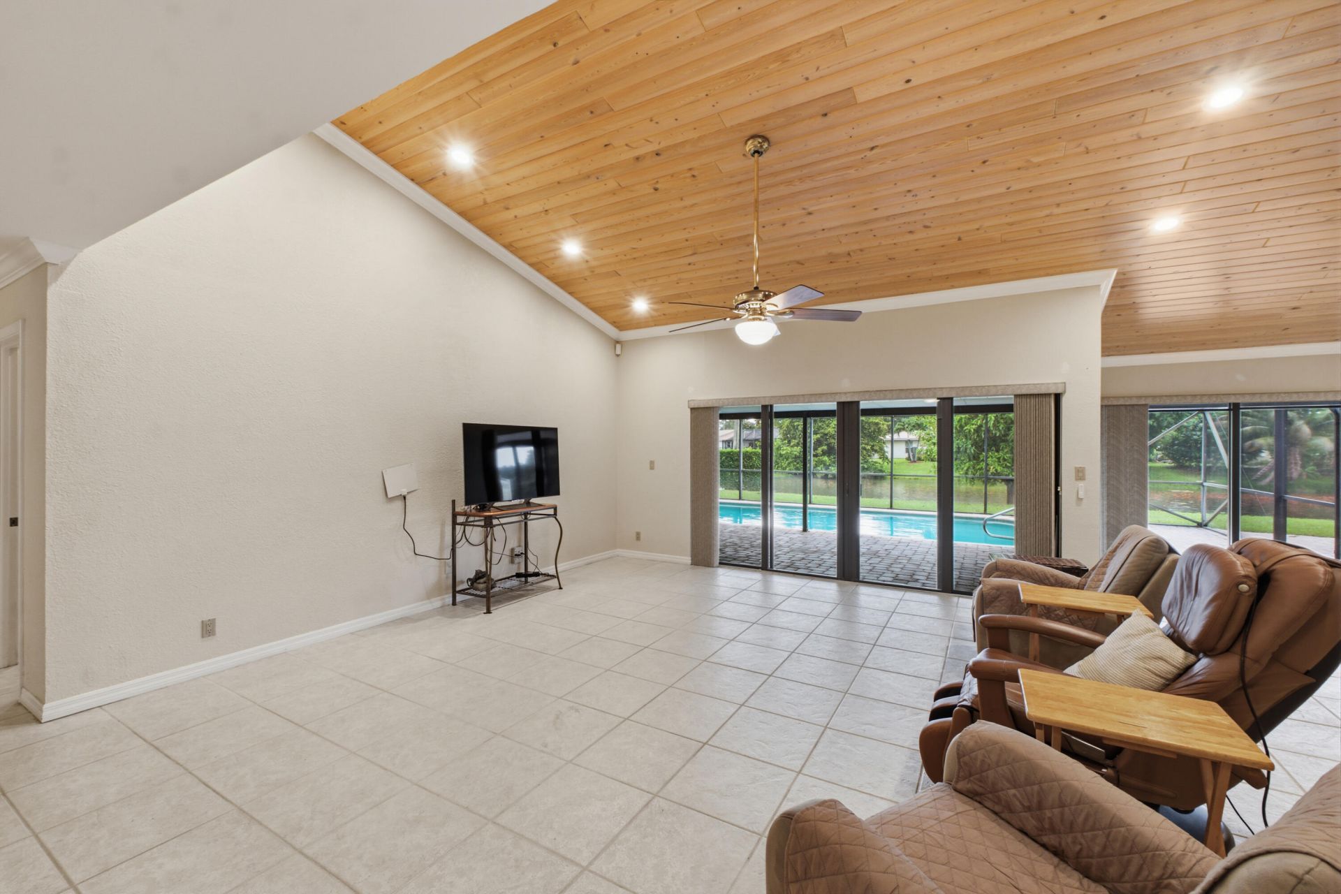 8719 NW 1st Street, Coral Springs, FL 33071 Photo