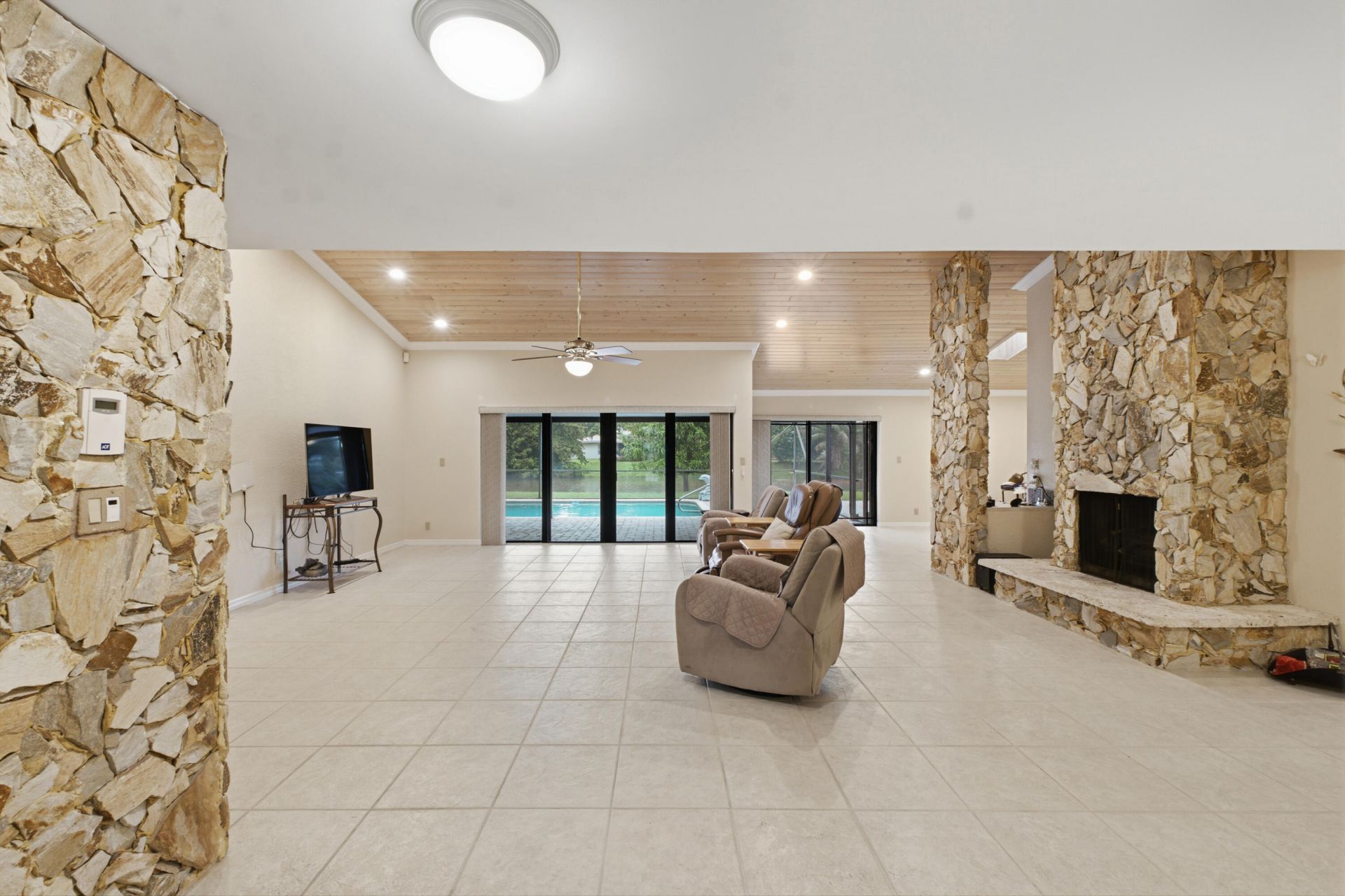 8719 NW 1st Street, Coral Springs, FL 33071 Photo