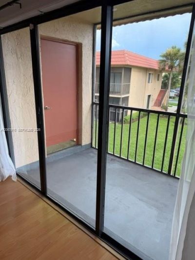 164 Lakeview Dr , Unit 204, Weston, FL 33326 Photo