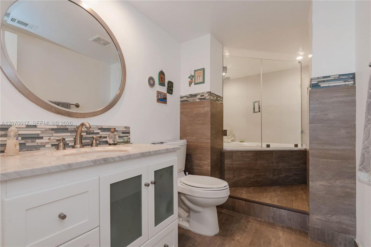 3051 NE 48th St , Unit 406, Fort Lauderdale, FL 33308 Photo