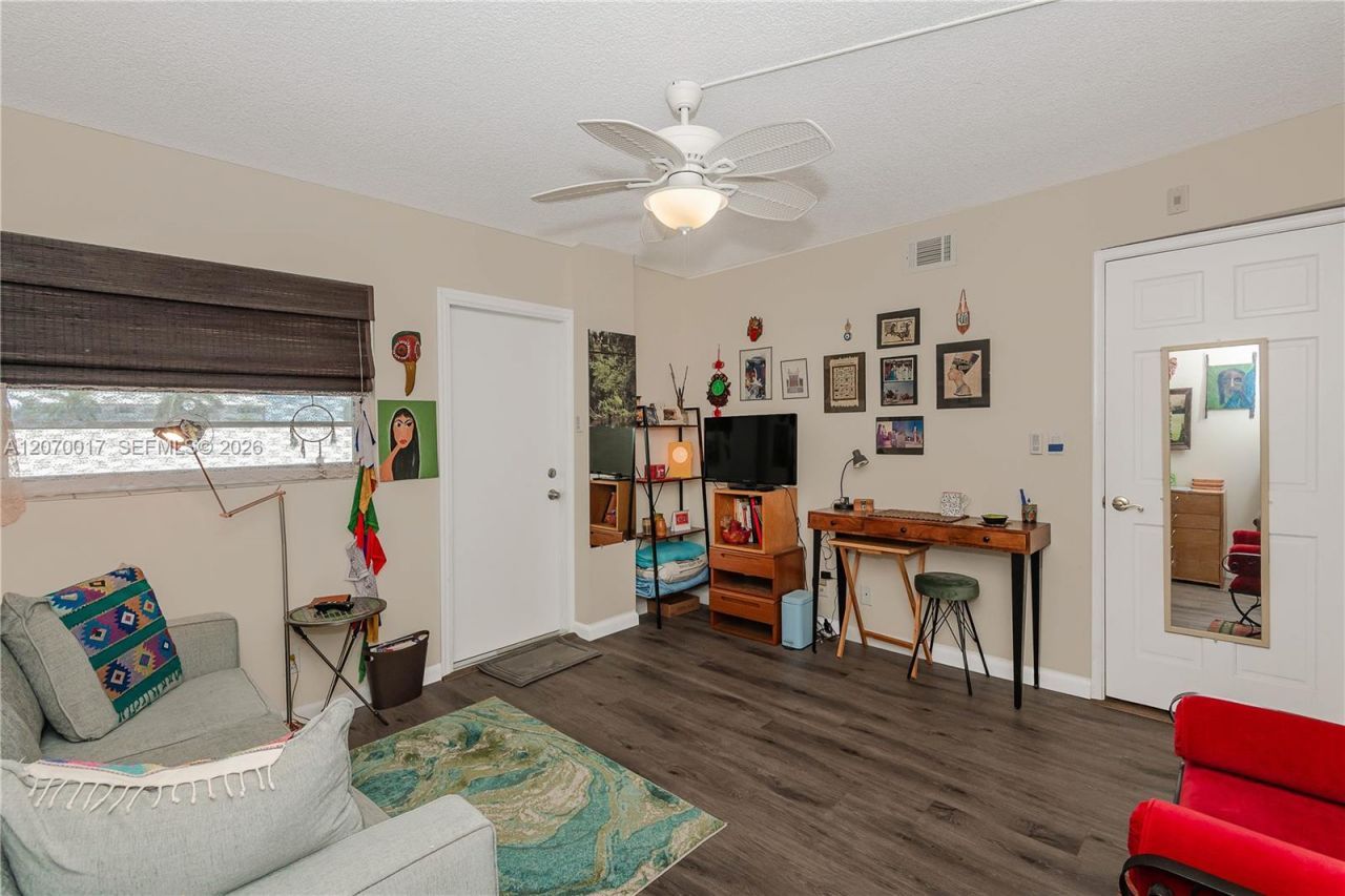 3051 NE 48th St , Unit 406, Fort Lauderdale, FL 33308 Photo