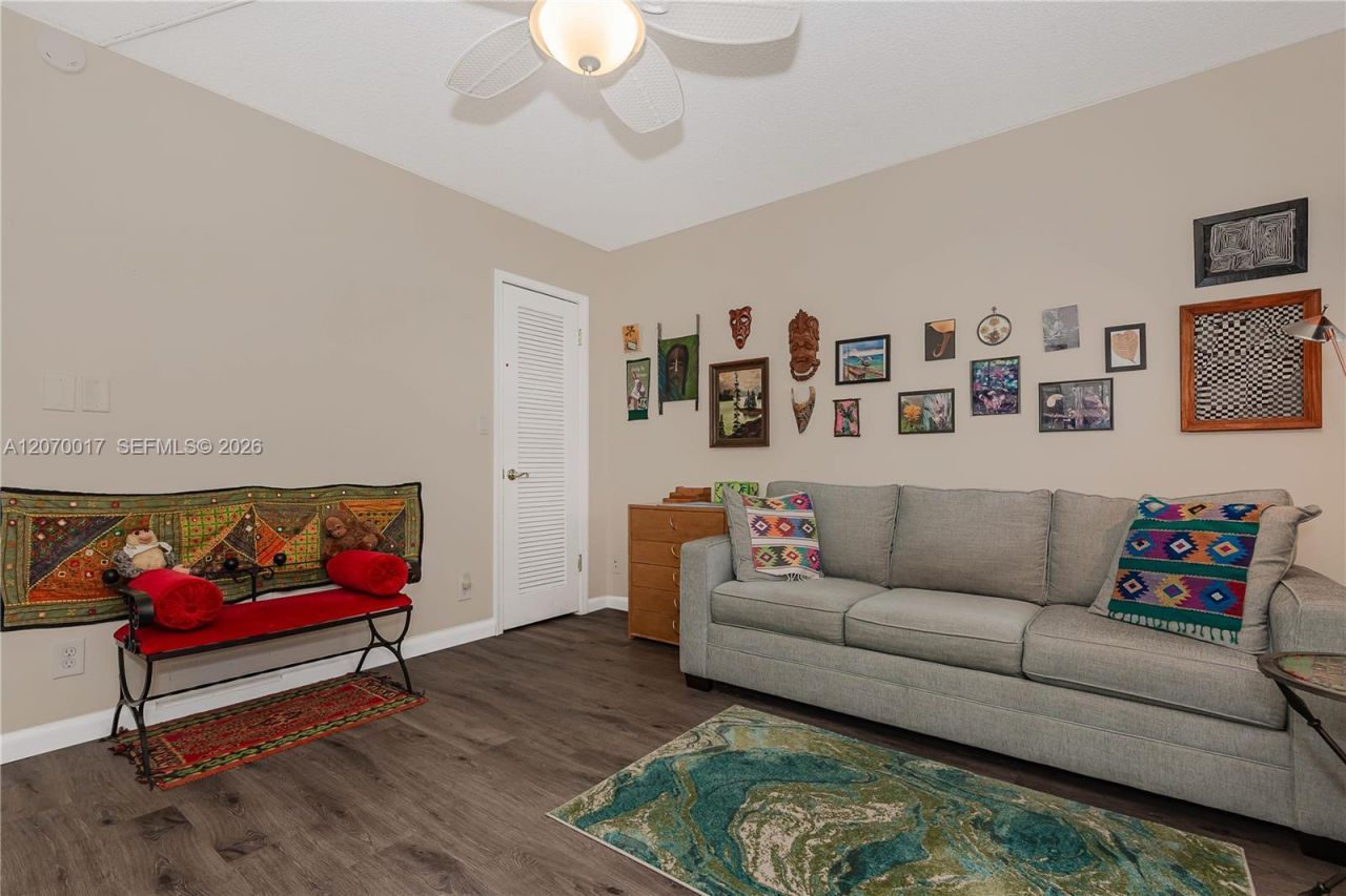 3051 NE 48th St , Unit 406, Fort Lauderdale, FL 33308 Photo
