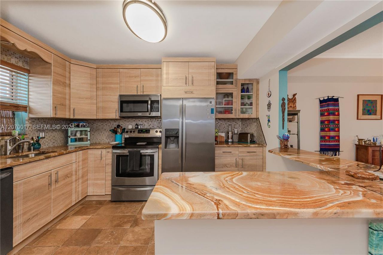 3051 NE 48th St , Unit 406, Fort Lauderdale, FL 33308 Photo