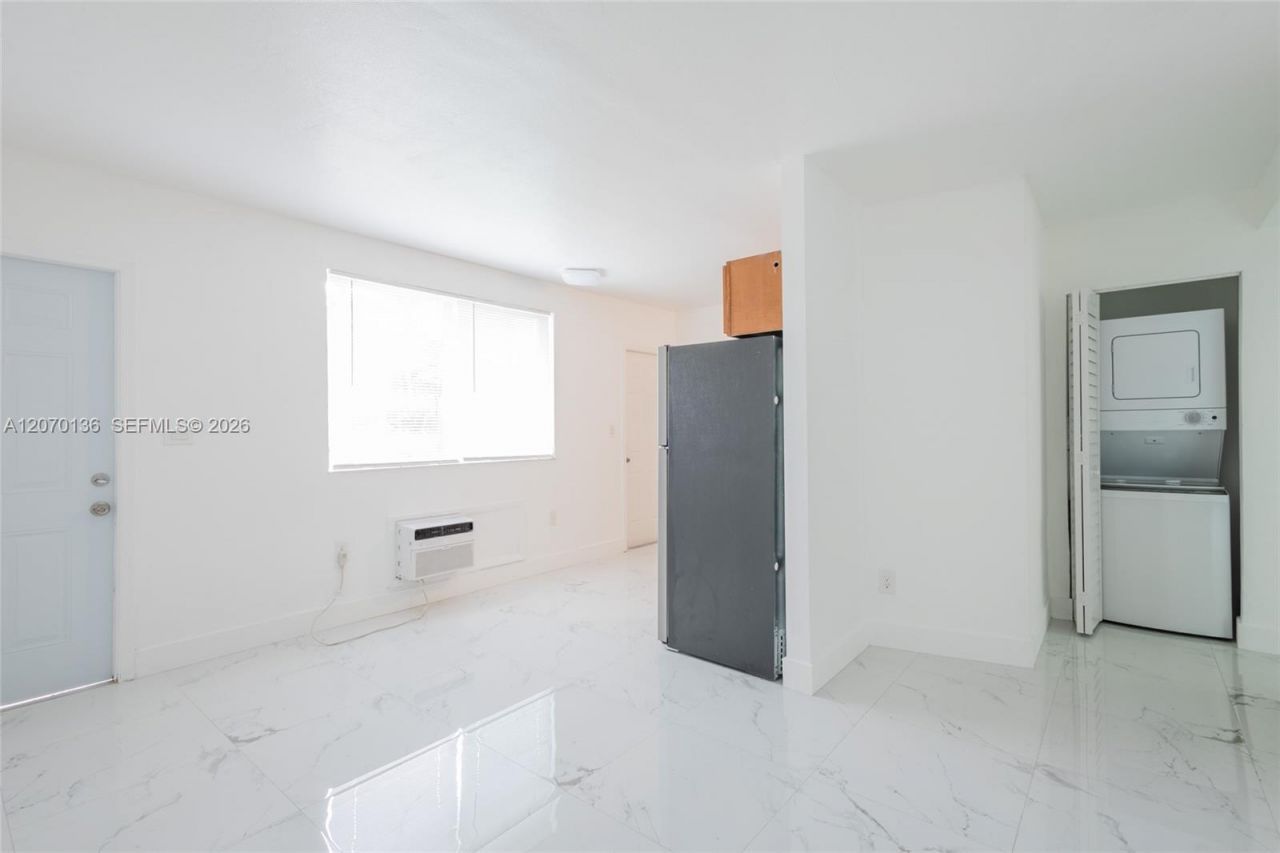 979 SW 10th St , Unit 2, Miami, FL 33130 Photo