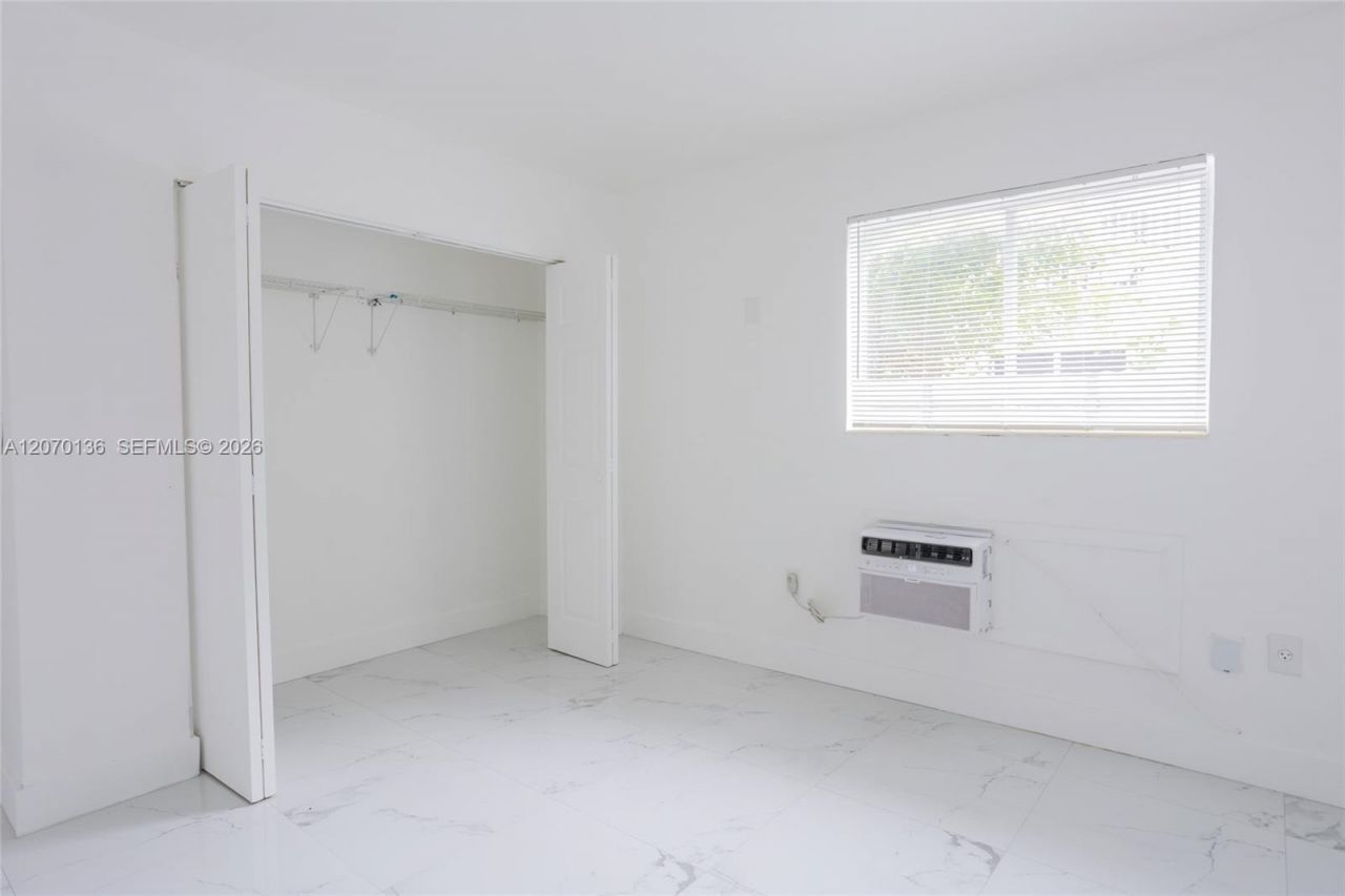 979 SW 10th St , Unit 2, Miami, FL 33130 Photo