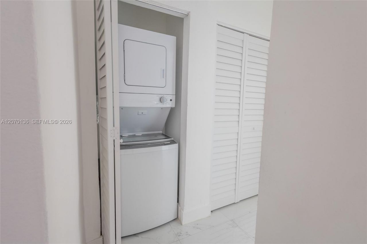 979 SW 10th St , Unit 2, Miami, FL 33130 Photo