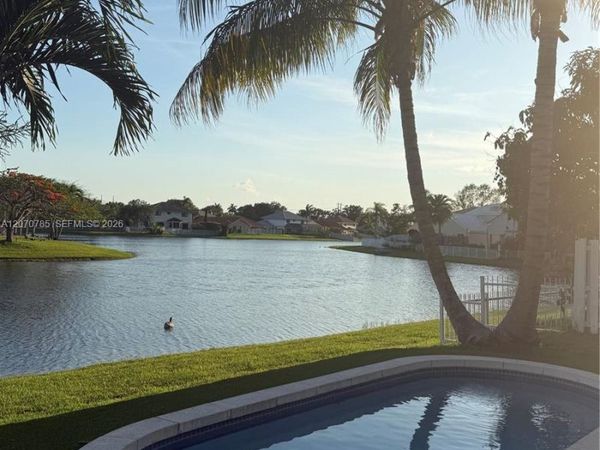 13950 Oak Ridge Dr , Davie, FL 33325