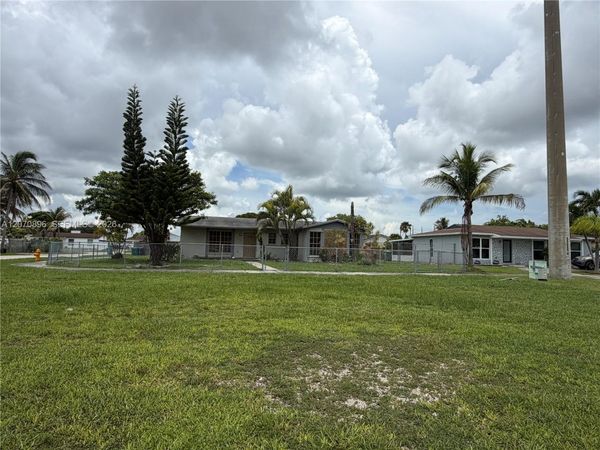 26220 SW 127th Ave , Homestead, FL 33032