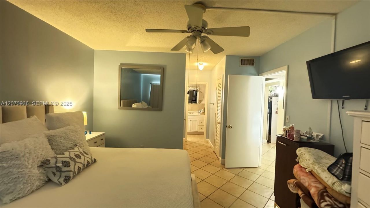 2200 Park Ln, Unit 311, Hollywood, FL 33021 Photo