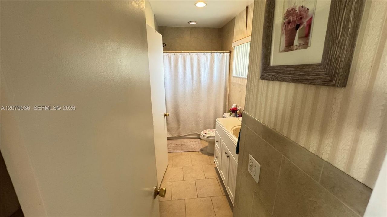 2200 Park Ln, Unit 311, Hollywood, FL 33021 Photo