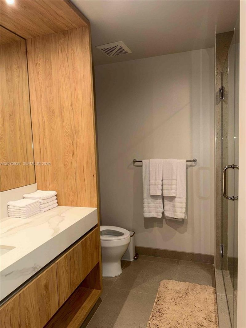 11 NE 6th St , Unit 705, Miami, FL 33132 Photo