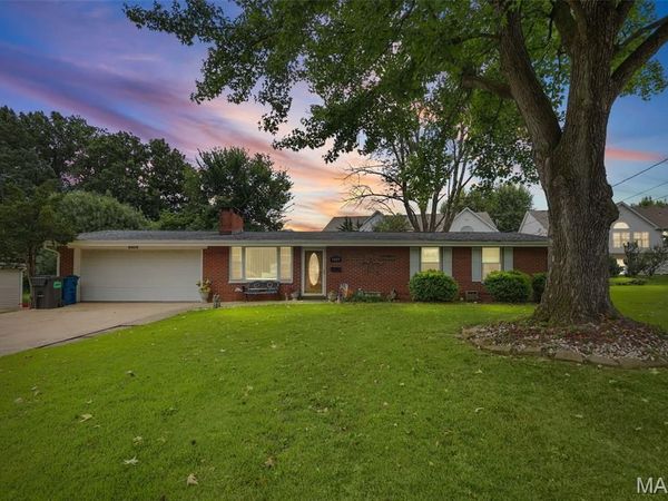 5009 Staten Drive, Godfrey, IL 62035