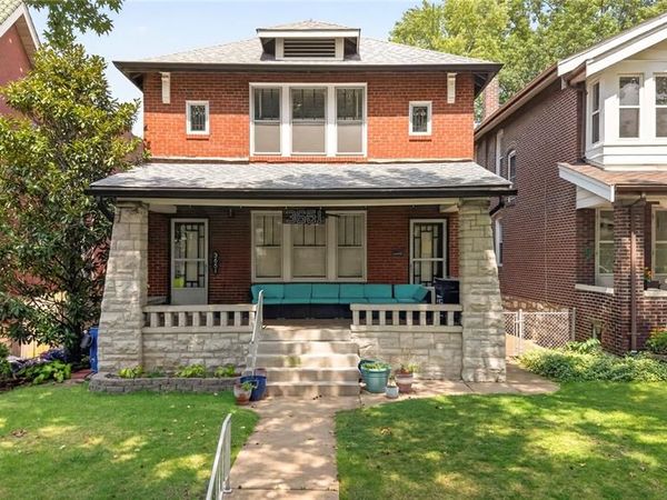 3651 Dover Place , St Louis, MO 63116