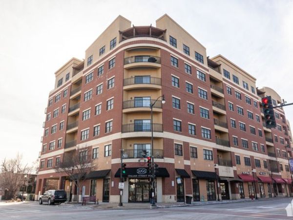 4953 Oakton Street, Unit 704, Skokie, IL 60077