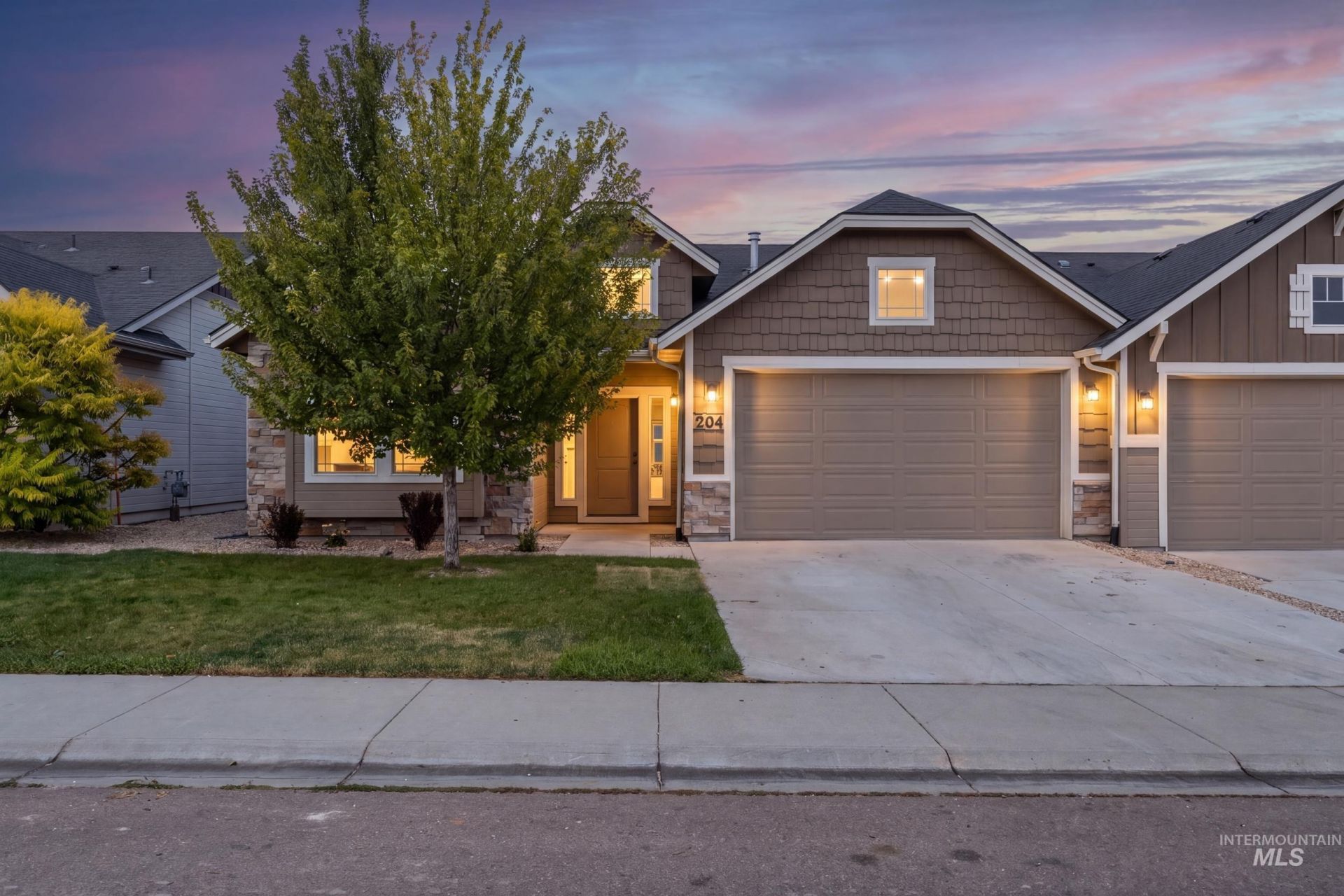 204 N Bay Haven Ave, Kuna, ID 83634 Main Photo