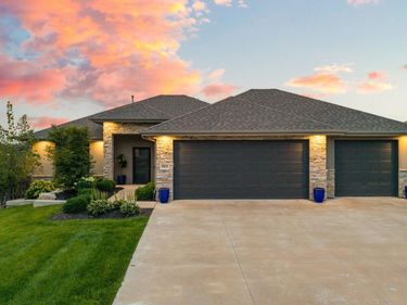 19826 Chicago Street, Omaha, NE 68022