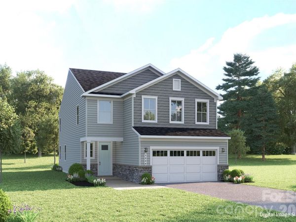 865 Heathway Drive , Charlotte, NC 28213